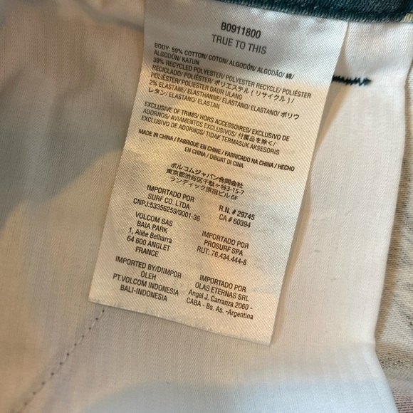 Volcom Floral Shorts Y2K Green Womens Size 26 Low Rise - Picture 4 of 7